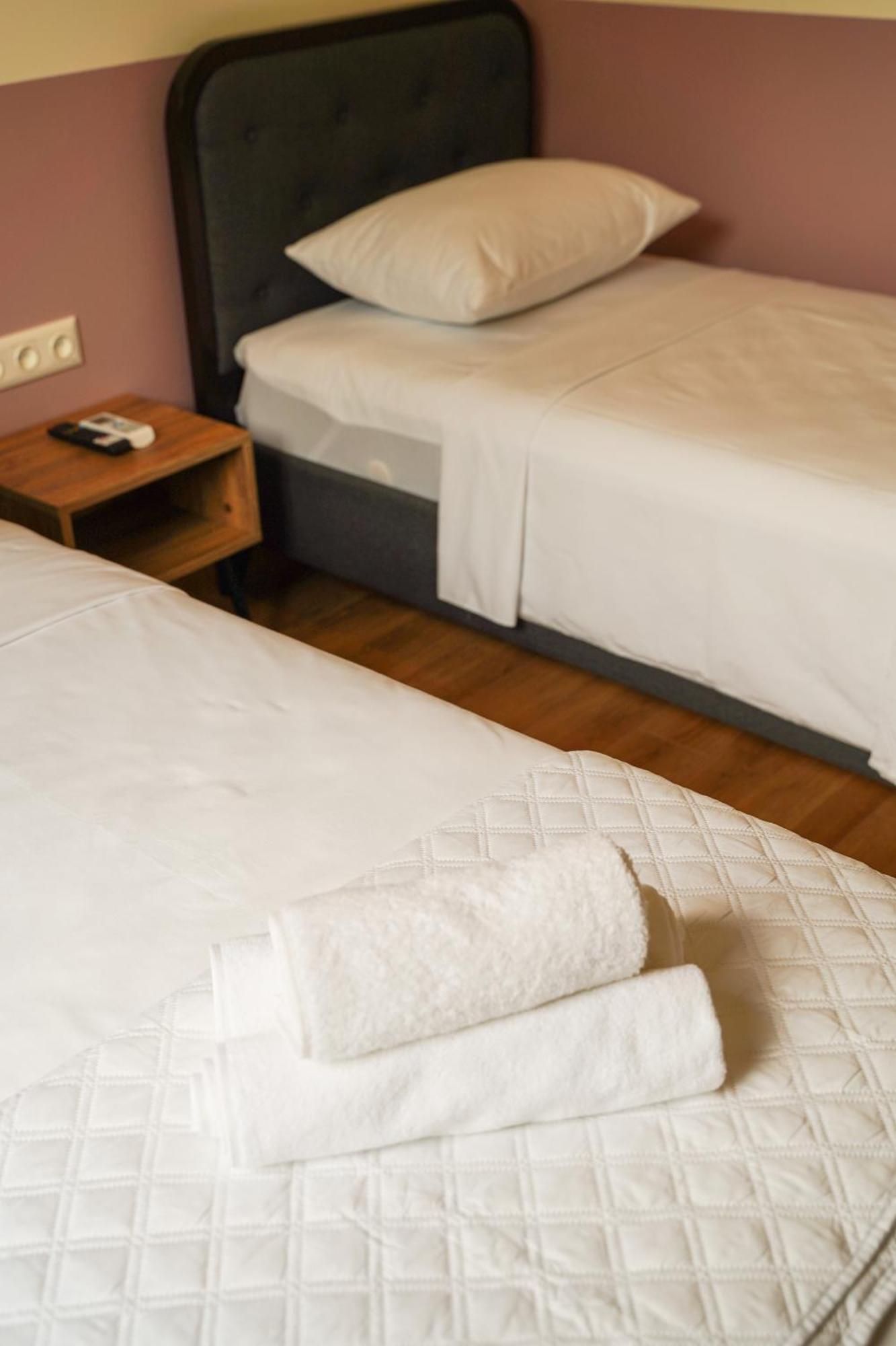 Dro Hotel Kutaisi Exterior photo