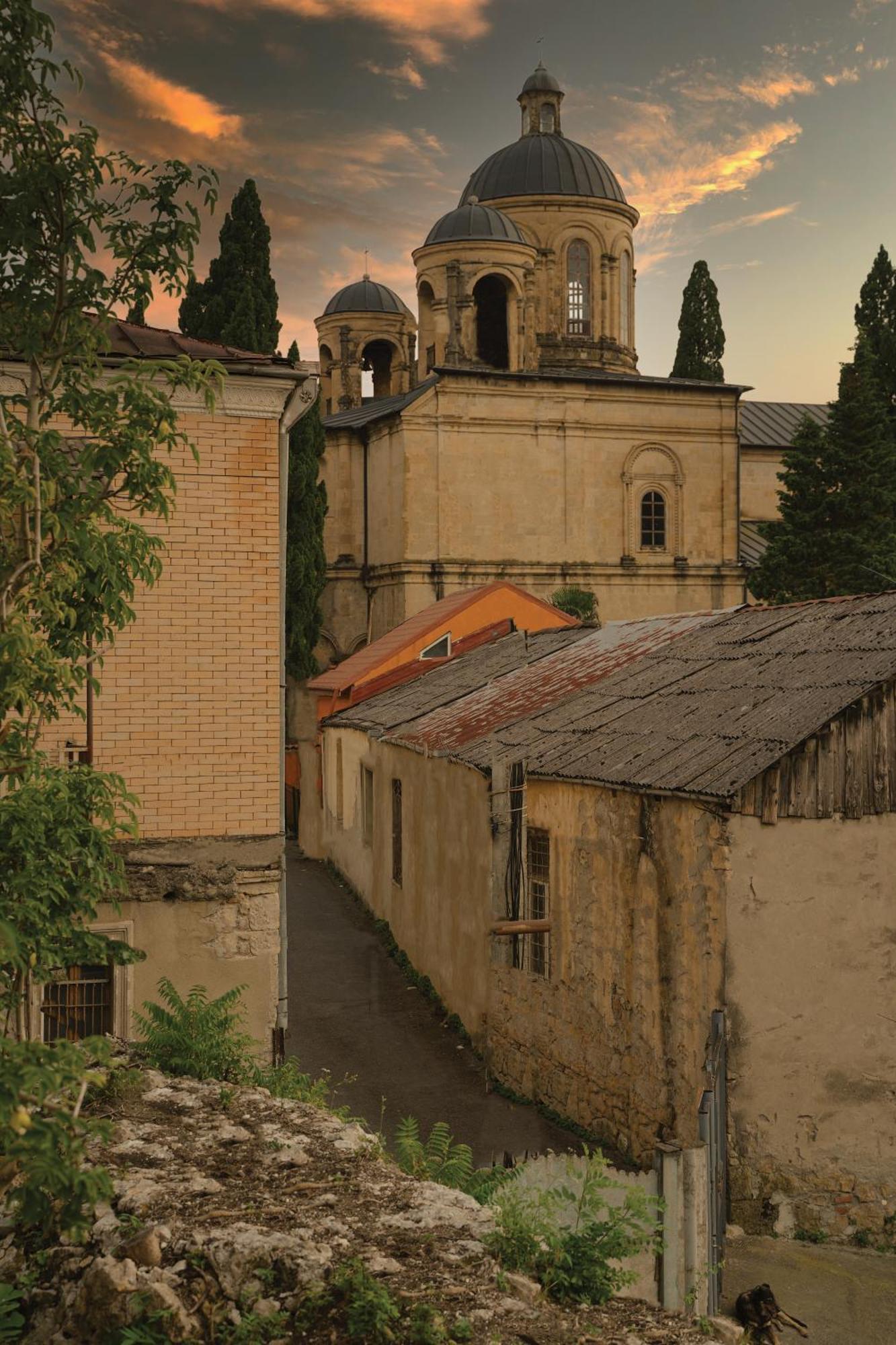 Dro Hotel Kutaisi Exterior photo